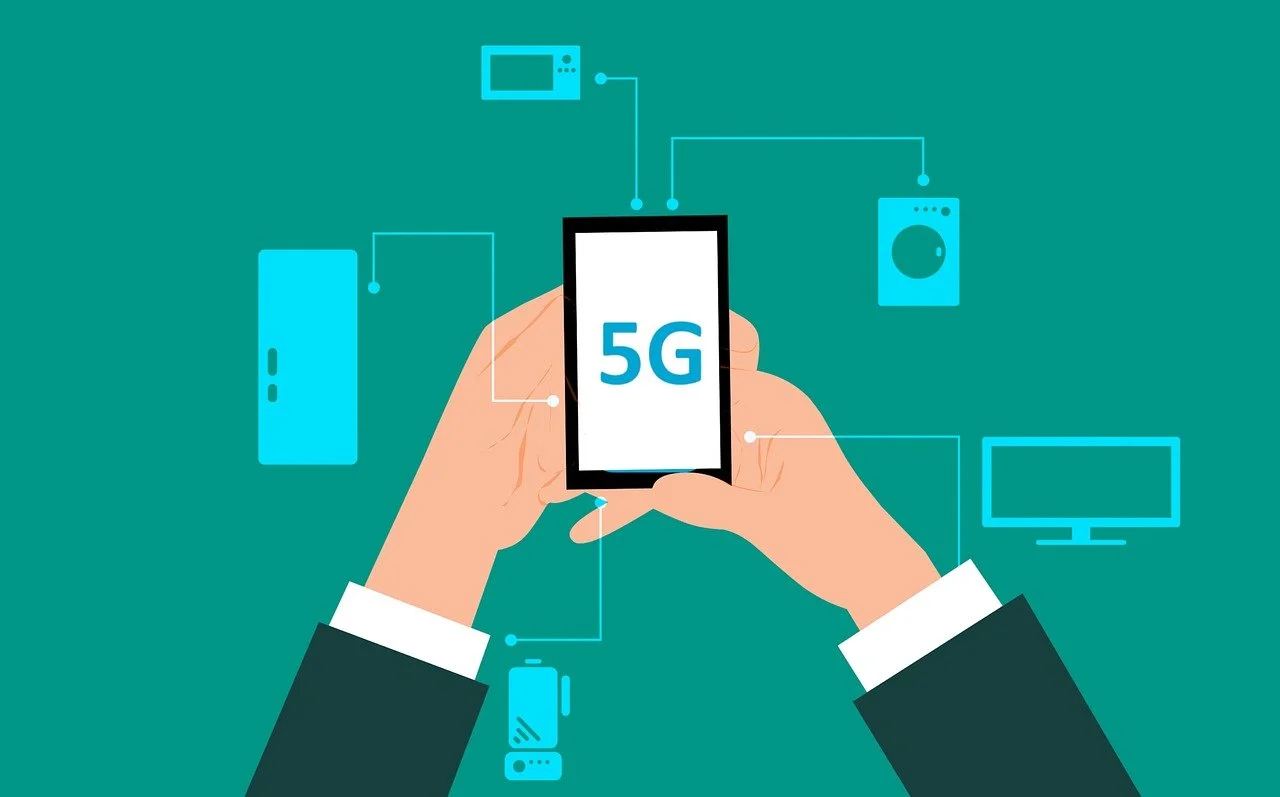 Understanding 5G vs. 5G Ultra Wideband Key Differences and Benefits